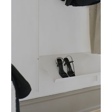 New Works Schräges Regal