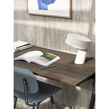 HAY Schräglampe Schwarz