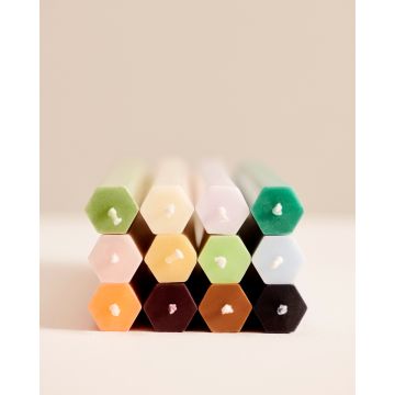 HAY Sechseck-Kerzenset mit 4 frischen Kerzen