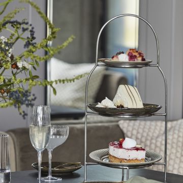 House Doctor Sana Tellerständer Silber-Finish H47