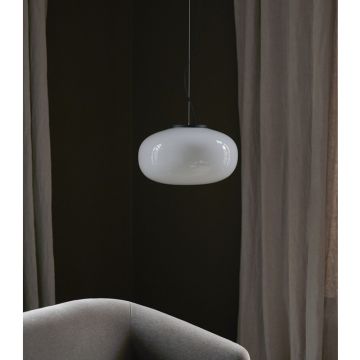 New Works Karl-Johan Pendelleuchte Klein Opalglas